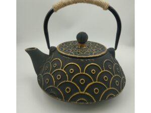 Cast iron Pot